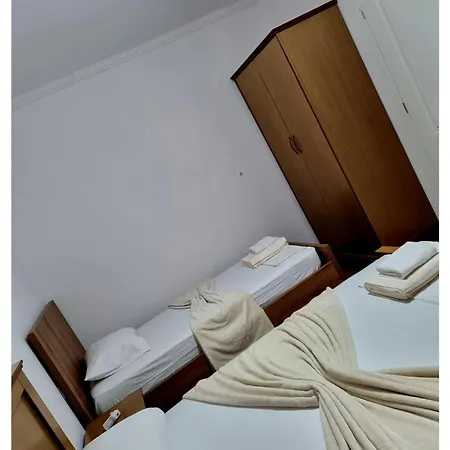 Treis * Korce